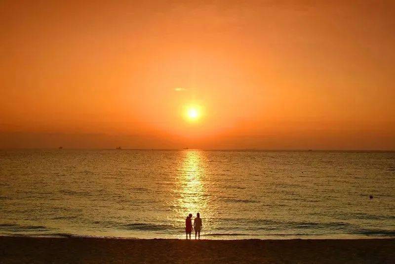 山上日落几点是最佳时间 4c0a5d48f05c4f7785f726e73d973b7c.jpeg