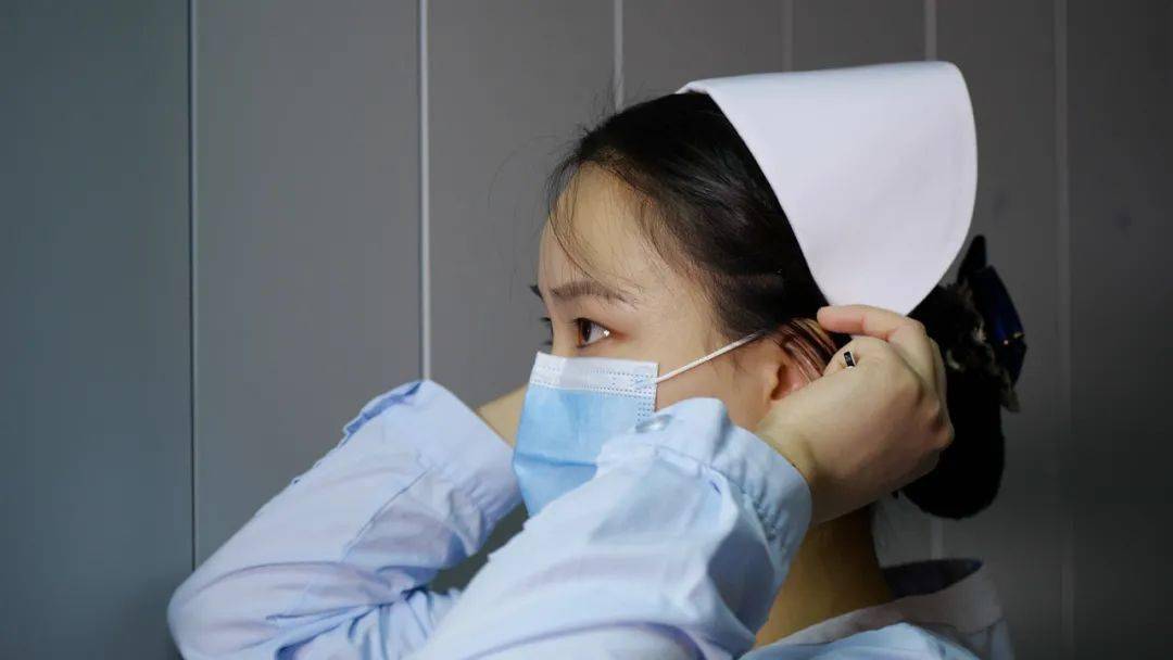 昆明街头救人感动全网的小姐姐,背后竟有这么多让人泪