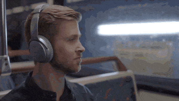 对耳朵0压力的骨传导耳机戴一整天都不痛防水防掉运动人士必备