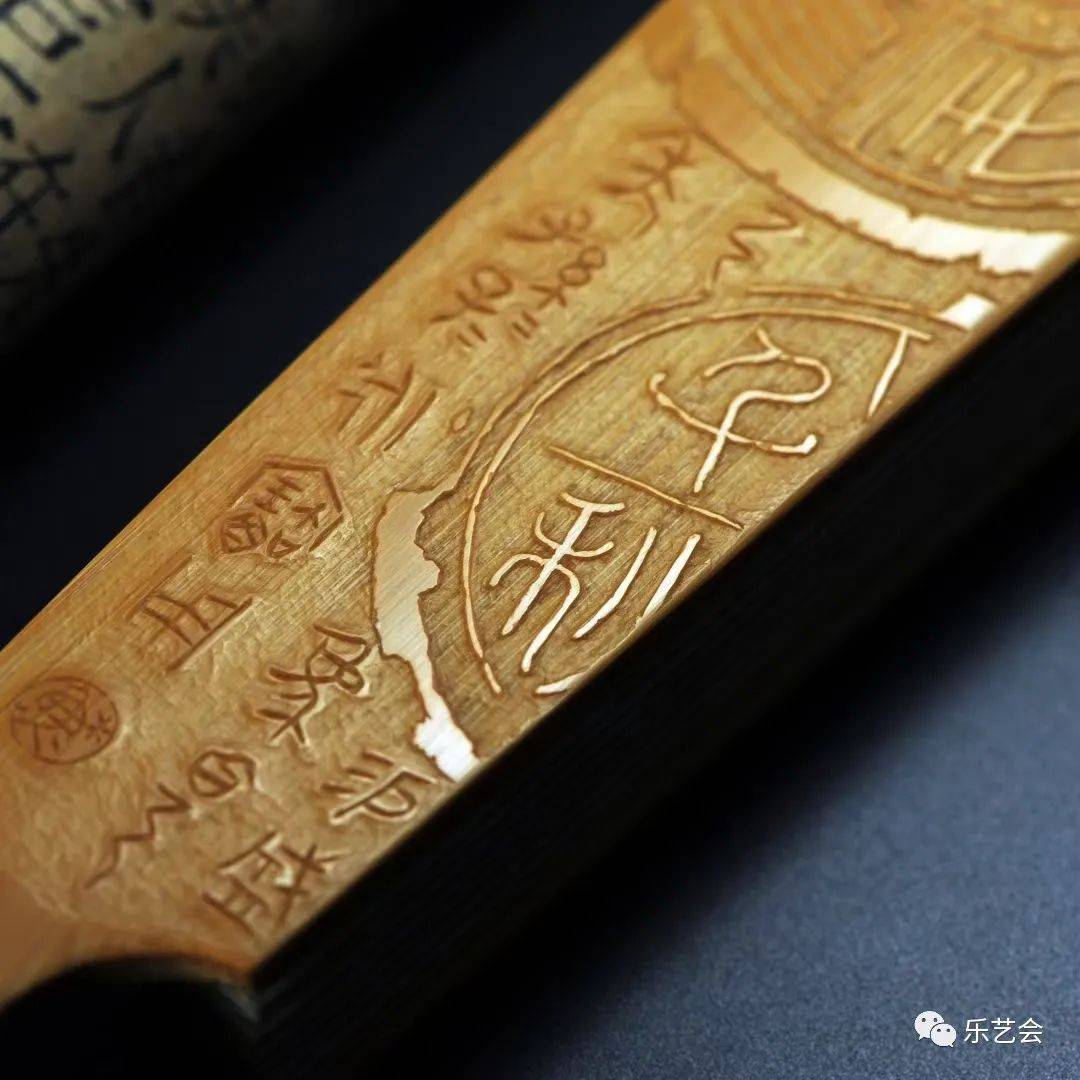 刀笔未辍意未穷:苏镇焕扇骨镌刻艺术浏览‘世界杯竞猜’(图7)
刀笔未辍意未穷:苏镇焕扇骨镌刻艺术浏览‘世界杯竞猜’(图7)
