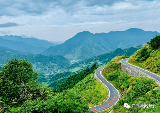 与仙山为邻的那一抹红游怀玉山