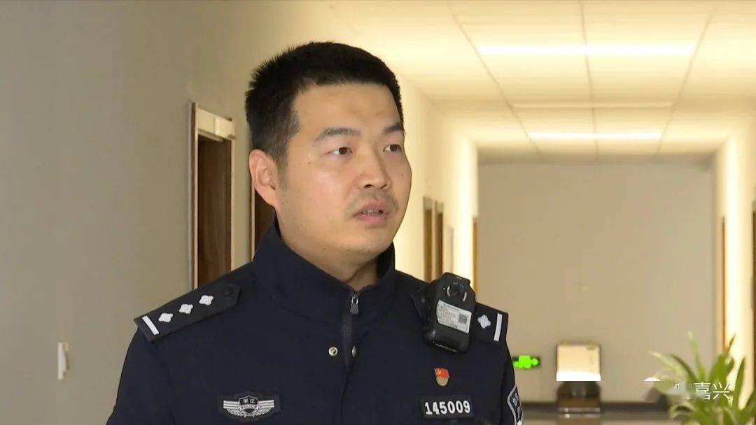 市交警支队直属二大队事故中队民警徐晨蔚介绍,由于双方的车速都过快