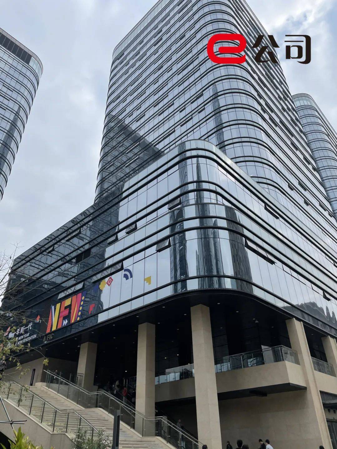 重生|实探丨新荣耀破茧重生，今天搬家！与高通复合，系列新机也发布在即
