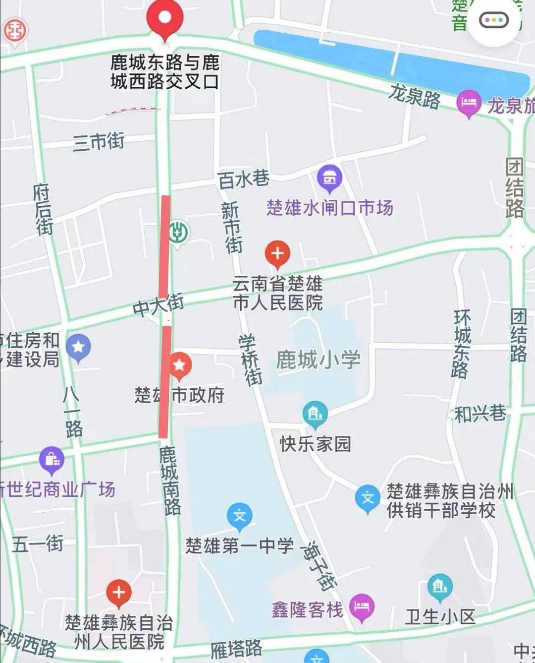 鹿城南路分三个施工作业面同时施工:鹿城西路至百水巷段,楚雄一中西门