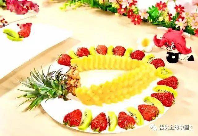 教你2个家庭果盘的做法,简单好学,端上桌超有面子,年夜饭必备