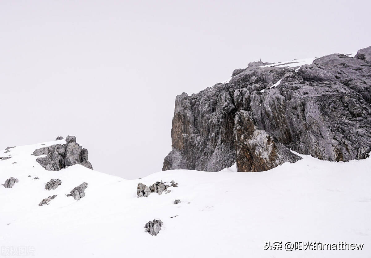 摄影组图:大雪纷纷,玉龙雪山冰凝雪积风景美