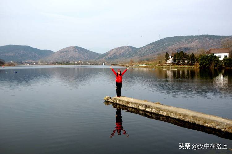 普宁湖寨人口_普宁云落湖寨别墅(3)