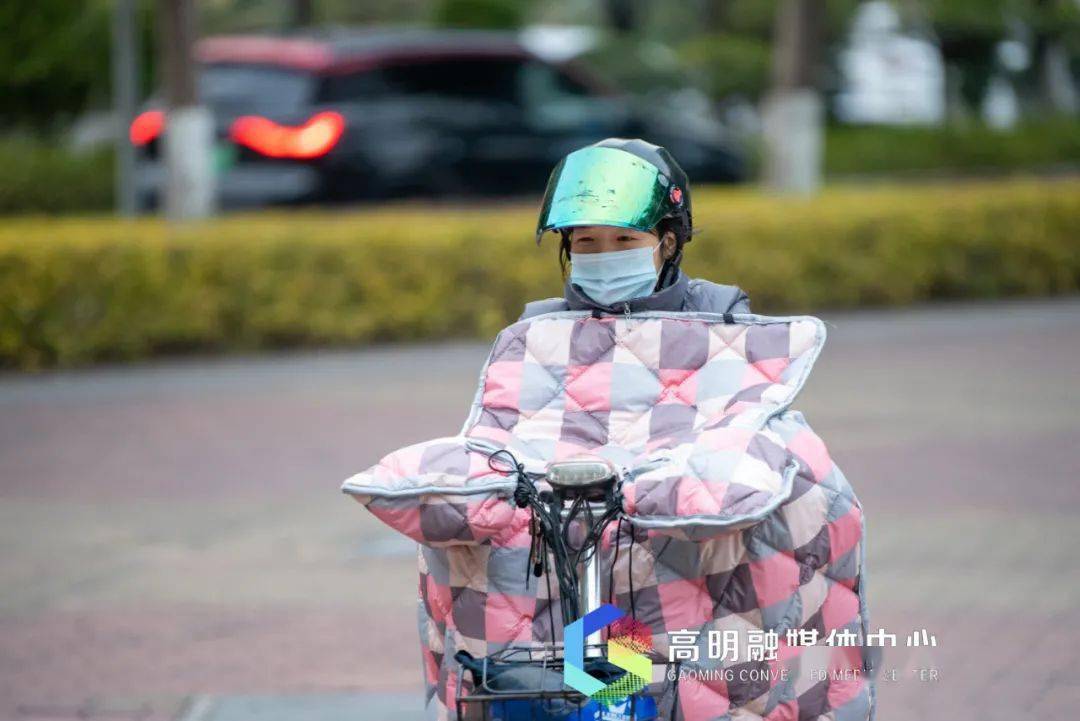 寒冷让人把电动车的车速 不自觉开到最慢
