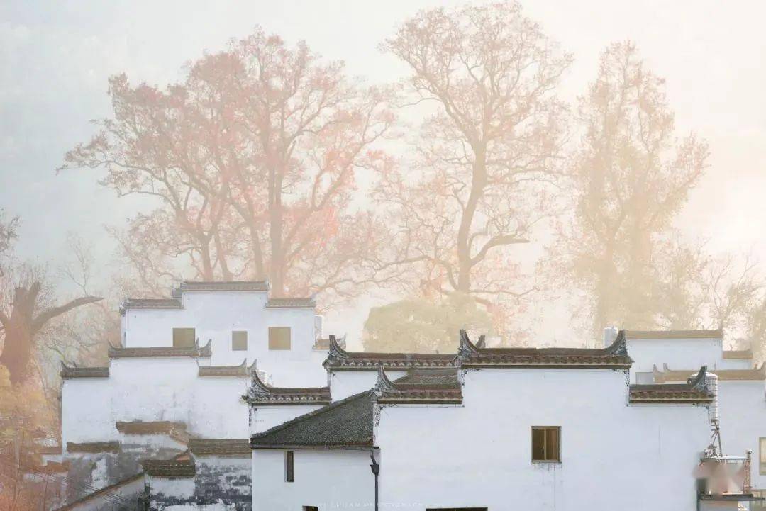 一个人拿着一座房子猜一成语_一个人一座城一心疼(3)