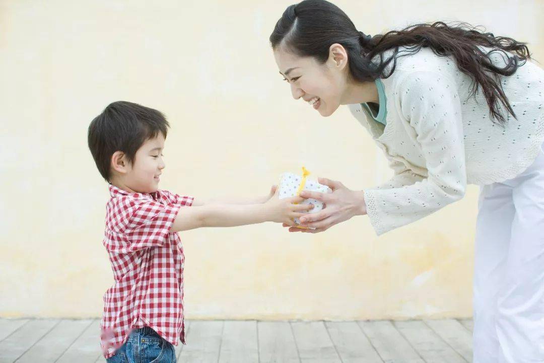 洞房中有个闺字猜成语_看图猜成语(3)