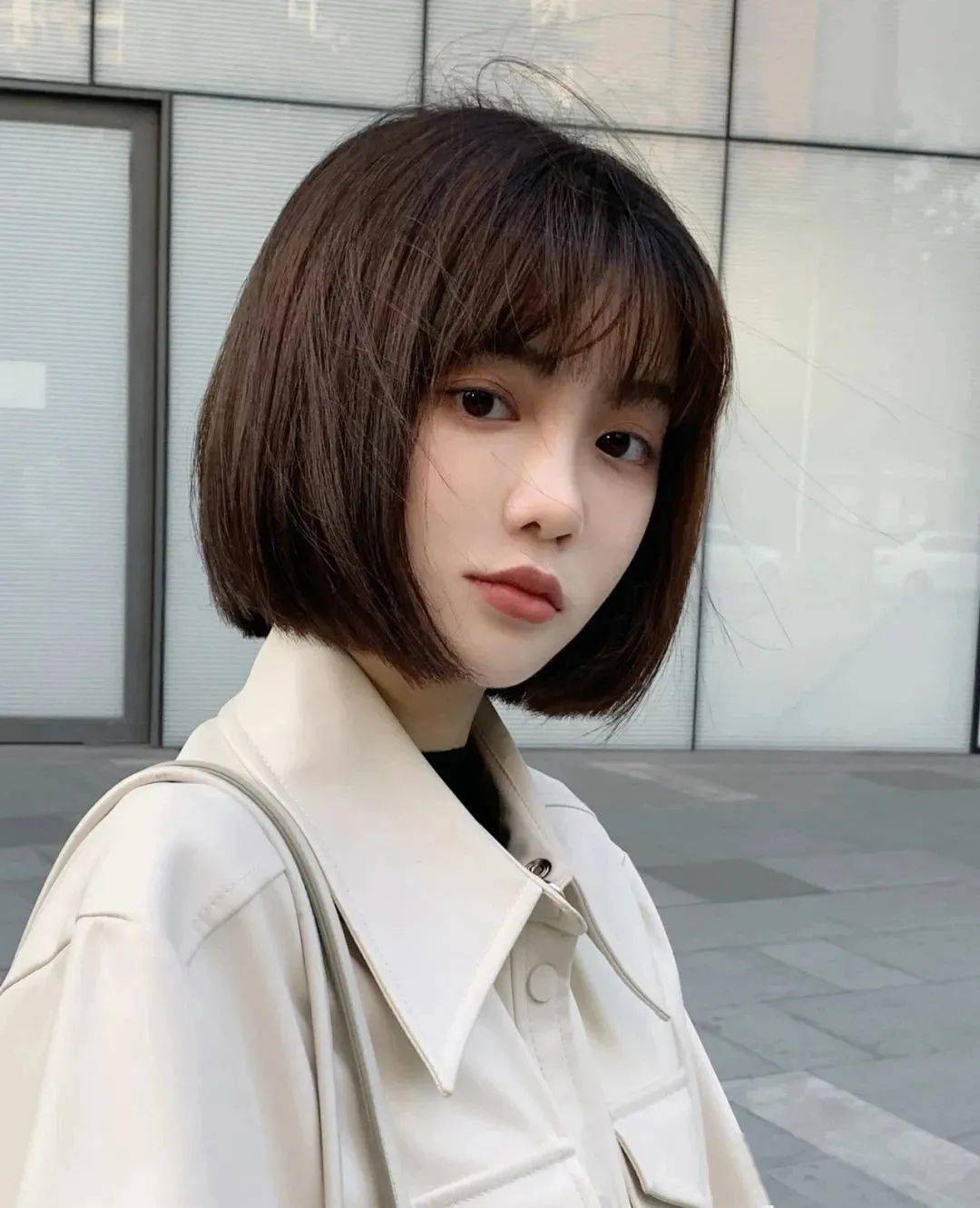 而且非常好打理 一直很流行的经典发型 很适合学生党 看起来也非常的