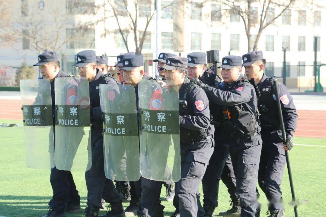 严格考核促成长 监狱新警展风采