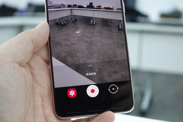 系列|三星Galaxy S21系列快速上手:最佳手感和安卓顶配机皇来了