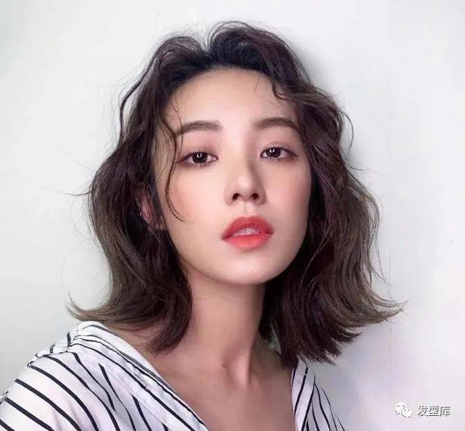 年末换发型,就选"肩上烫"