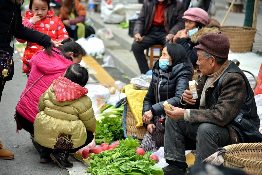 新政老街,年味已浓,仪陇融媒邀你腊八天一同赶场