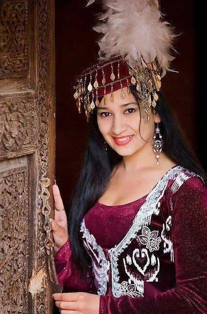 深情专一埃塞俄比亚民族美女,风姿卓越奥地利民族美女,诱惑销魂中国