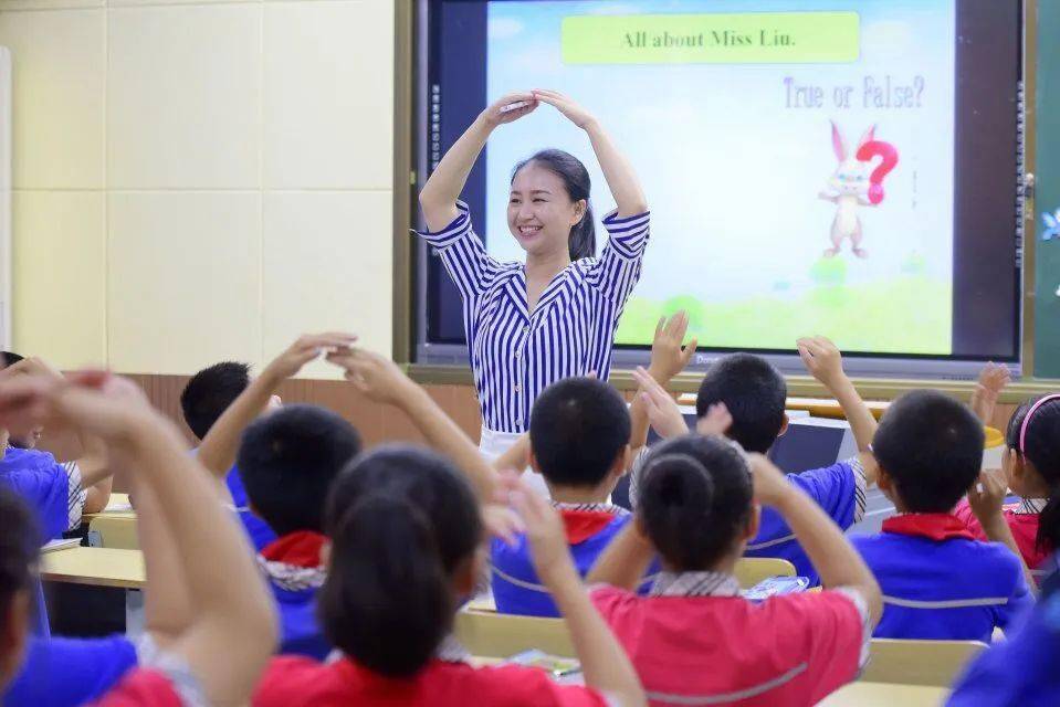 教师风采小学英语组刘彬彬老师