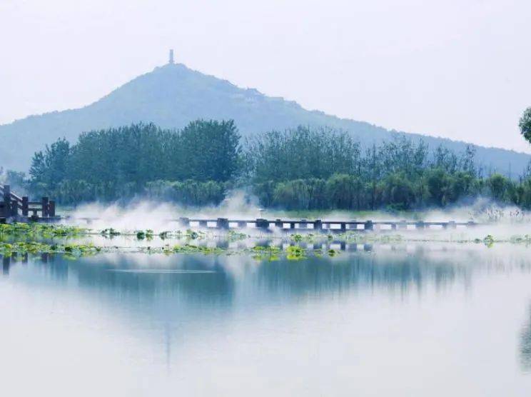 来到长兴八都岕,逛十里古银杏长廊,也可以逛一下仙山湖景区.