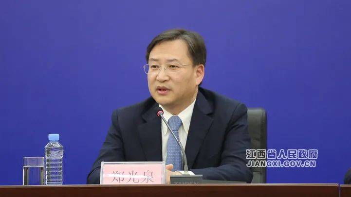 省生态环境厅党组成员,正厅长级生态环境监察专员郑光泉(文颖 摄)