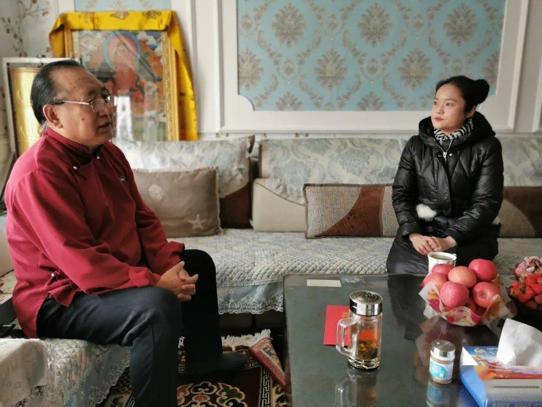民族团结尖扎县委常委宣传部长银吉卓玛走访慰问宗教界人士