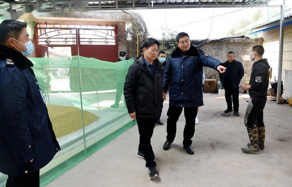 越西开展联合检查 确保群众安全过节_张荣红
