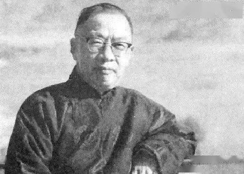 历任燕京,北京,清华,四川,齐鲁,西南联大等大学教授,也曾任无锡江南