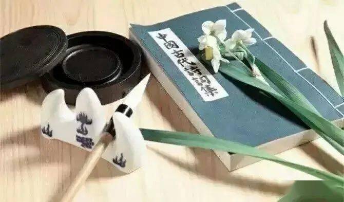 【诗海选粹】雅韵诗社(124)期_明萌