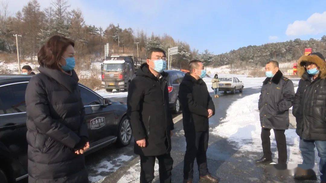 县委副书记辛晓明深入我县各疫情防控检查点开展慰问