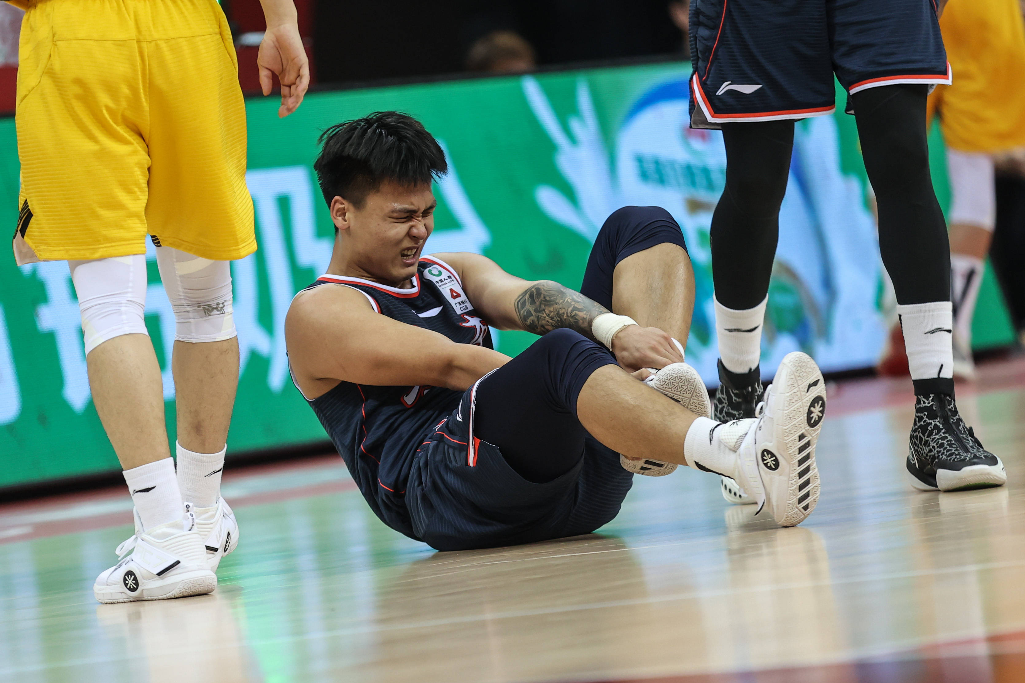 篮球——cba第二阶段:广东东莞大益对阵苏州肯帝亚