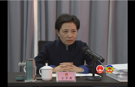 1月31日,省委常委,组织部部长王宇燕到海西代表团,与代表们一起审议