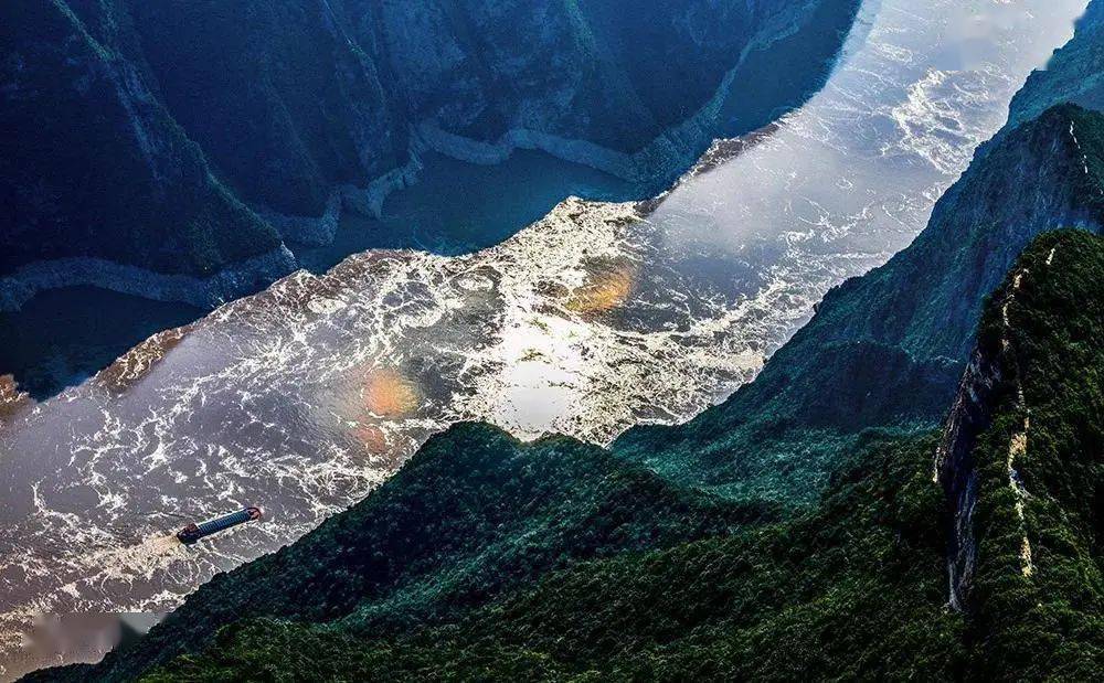 俯瞰10元人民币背后的风景!"三峡之巅"景区门票优惠活动来袭!