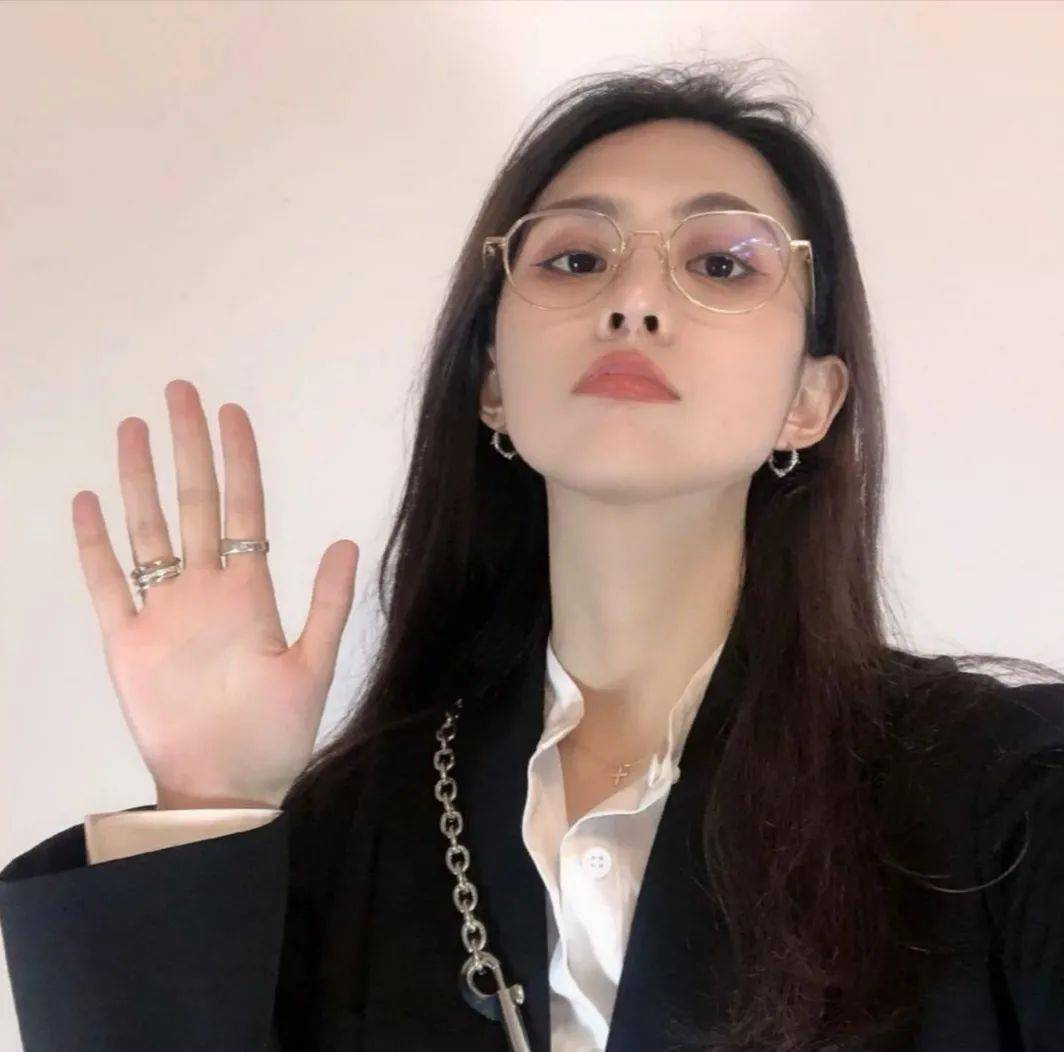 霸气头像 | 又甜又酷的女生头像