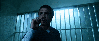 有人觉得他是见义勇为的英雄,也有人觉得他是杀人不眨眼的恶魔.