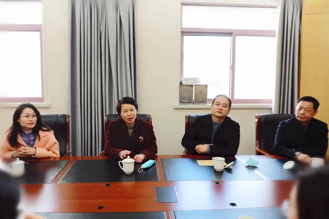 栖霞区副区长卢静一行走访南京市妇幼保健院