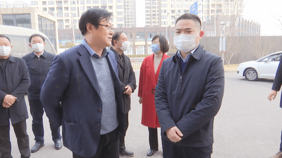 县长高东升一行走访慰问节日期间在岗干部职工