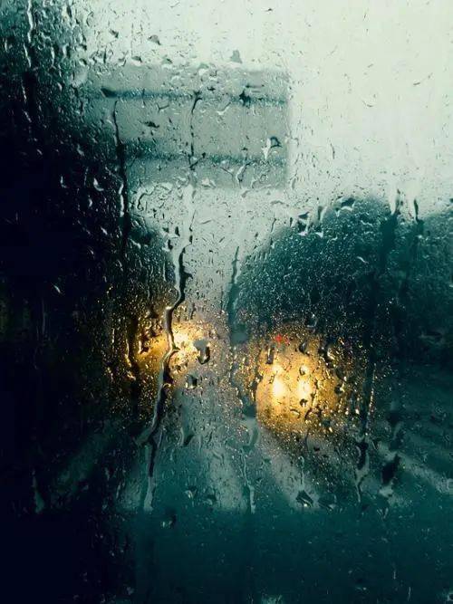 雨水:一个人的雨