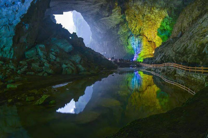 大化莲花山景区.