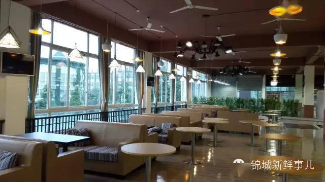 西南民族大学如果你去西南民族大学航空港校区的北区大食堂吃饭的话
