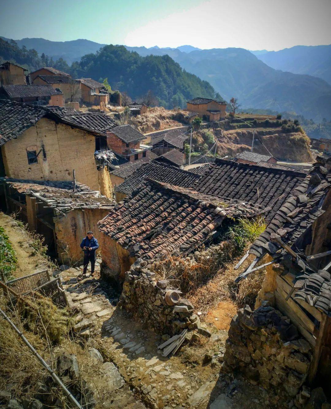 高山鸡鸣狗吠 古村院落无不向往/怡人景区千千万,我独爱庆元村庄的