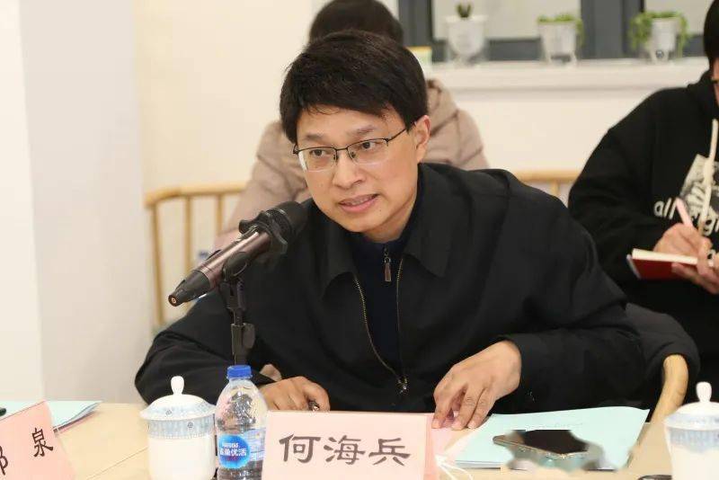 图|上海市委党校社会学教研部副主任,教授 何海兵