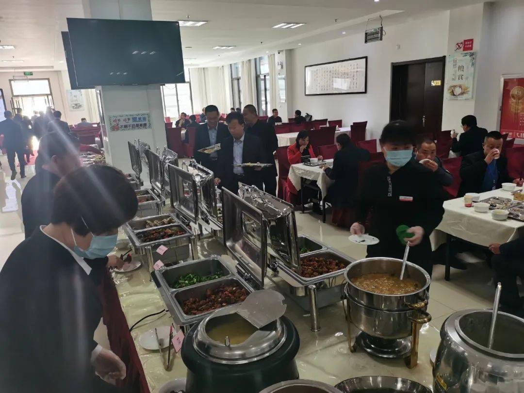 市政府2号食堂圆满完成政协定西市第四届委员会六次会议用餐保障工作