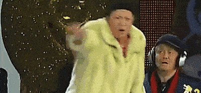 红旗招展,人山人海