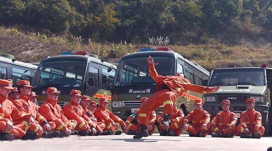 综合救援演练丨普洱森林消防支队"飓风行动无量山"正式拉开序幕