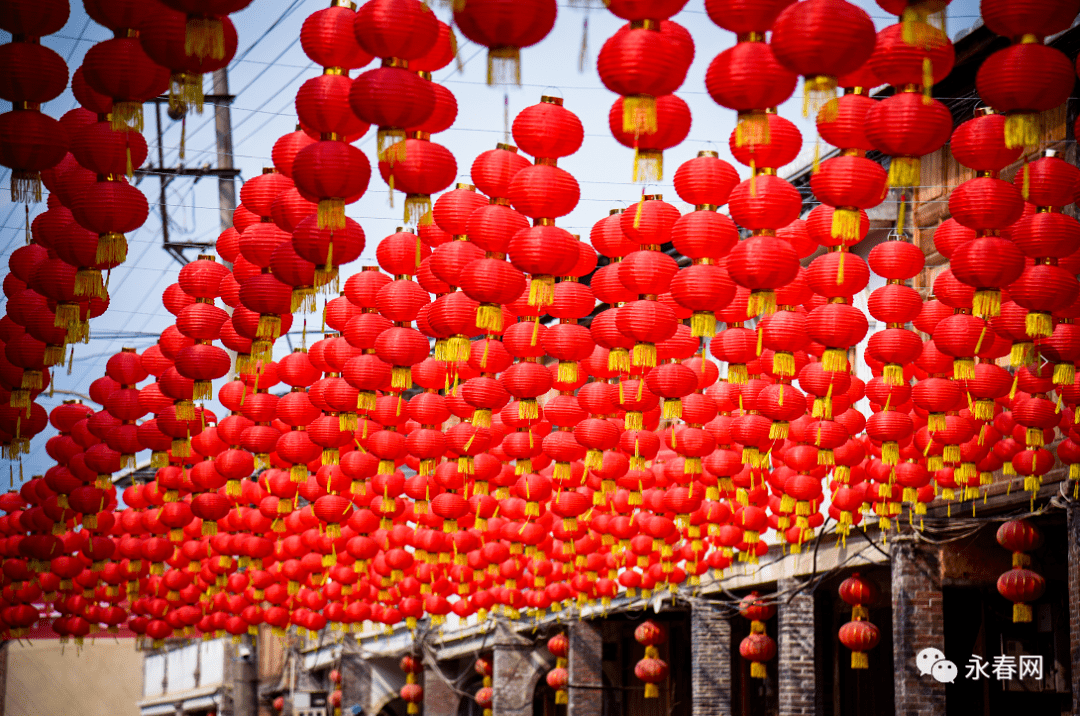 永春五里古街大红灯笼高高挂,处处彰显着喜庆的氛围!