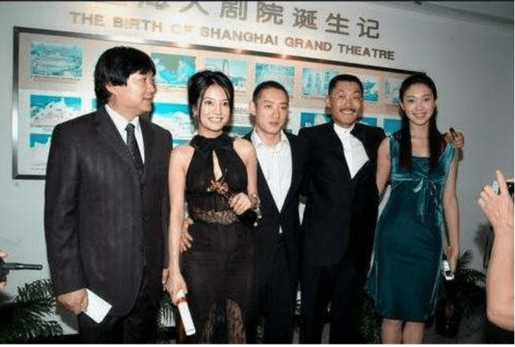 赵薇掌掴黑帮老大儿子,汪雨出手相救遭群殴,因面子被汪雨掌掴