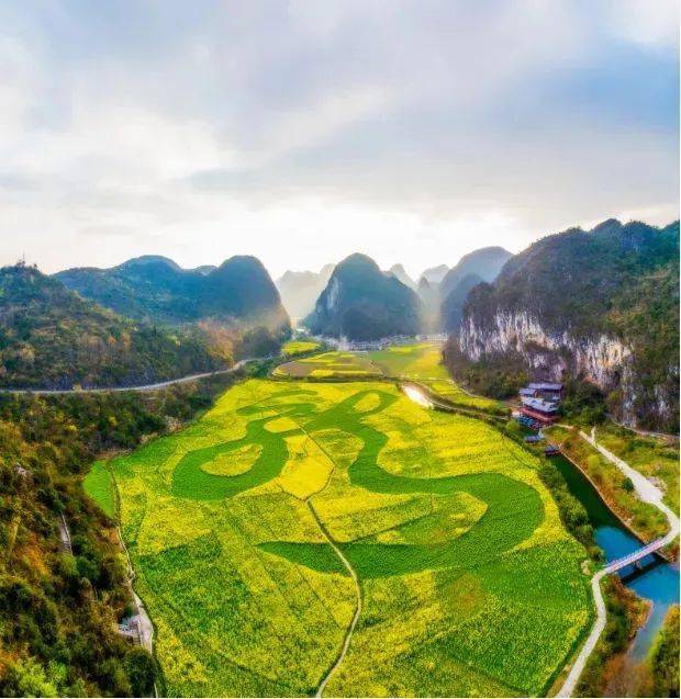 纳雍县百兴镇纳雍河畔