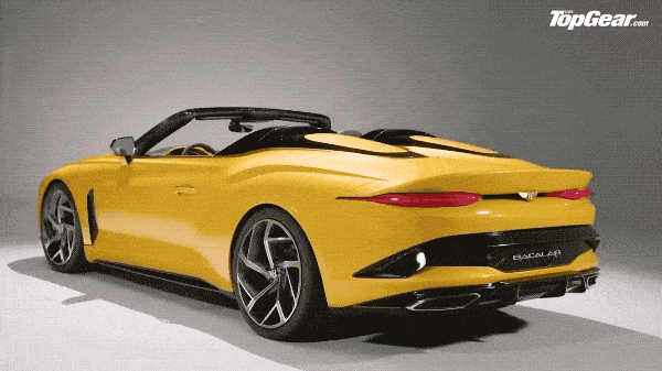 金黄色车身加上谜之设计的红色车灯造型,有种说说不上怪异感.