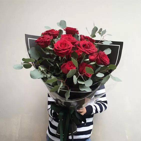 女神节玫瑰可别送错了!不同颜色含义不同!