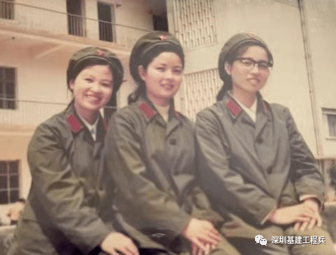 世上有朵英雄花祝基建工程兵女兵三八节快乐