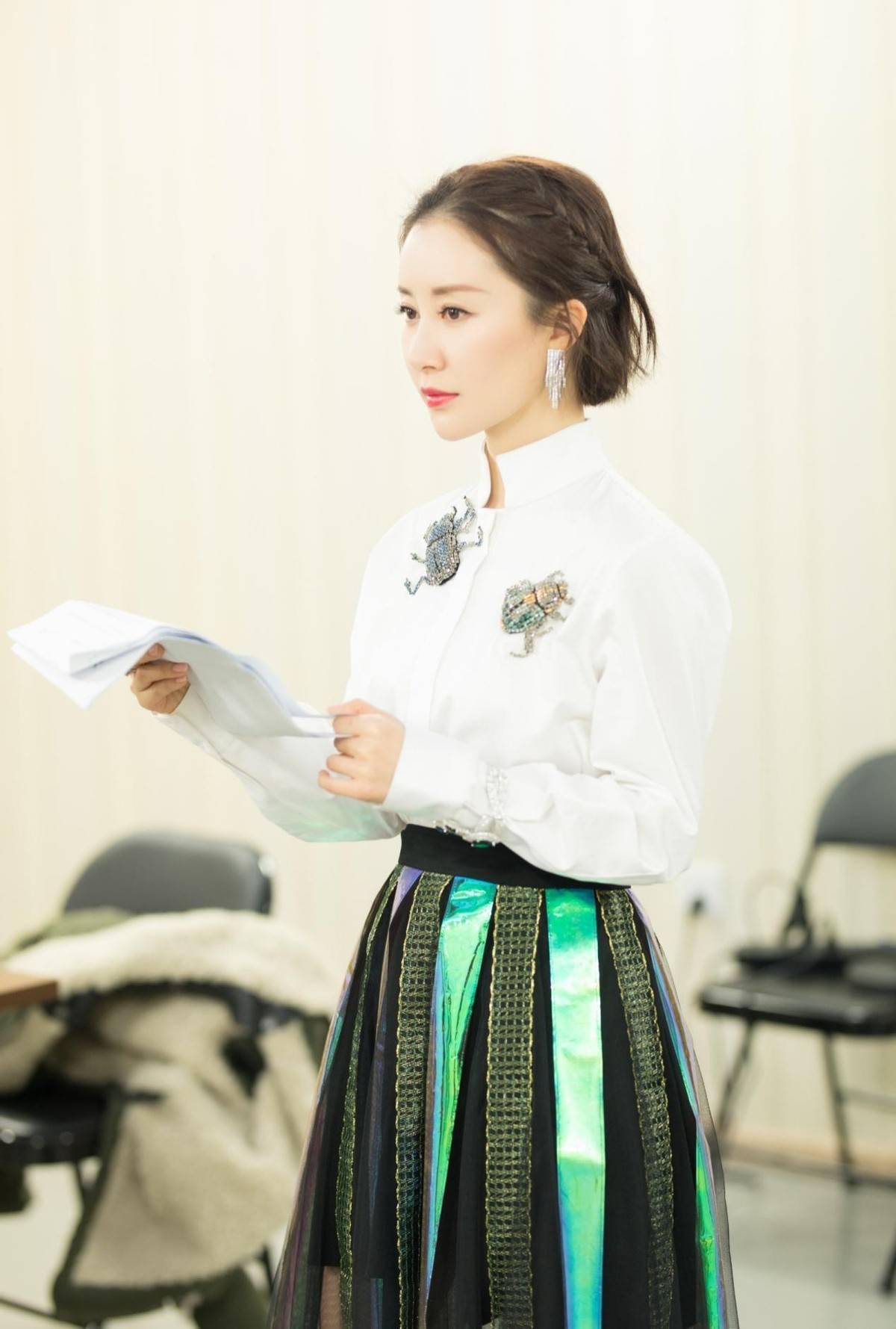 舒畅的民国造型原来这么美,清爽搭配更显气质,这样的女人真耐看